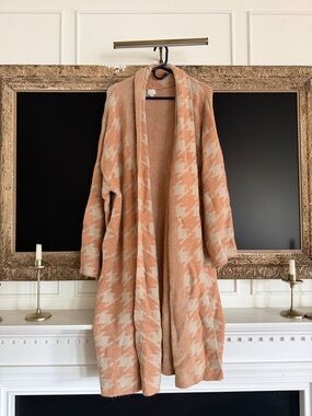 a new day Peach and Cream Houndstooth Open-Front Cardigan
